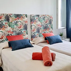 https://casa-mirando-al-mar-hermosas-vistas.es-andalucia.com
